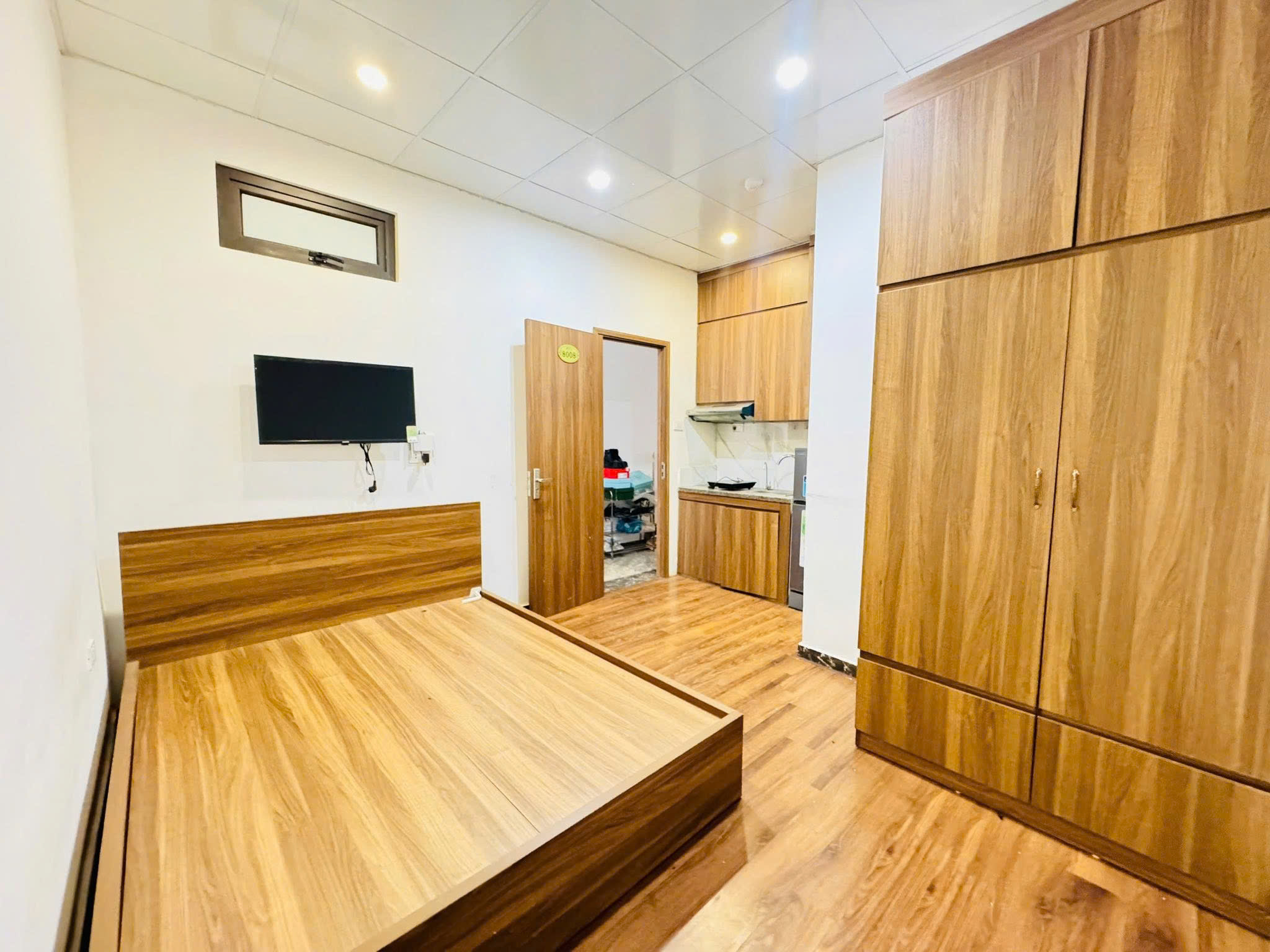BÁN TÒA CHDV PHỐ VÕ CHÍ CÔNG - DÒNG TIỀN 5 TỶ/NĂM - LÔ GÓC 206M² x 9 TẦNG - CÓ HẦM- 82 TỶ - Ảnh 1